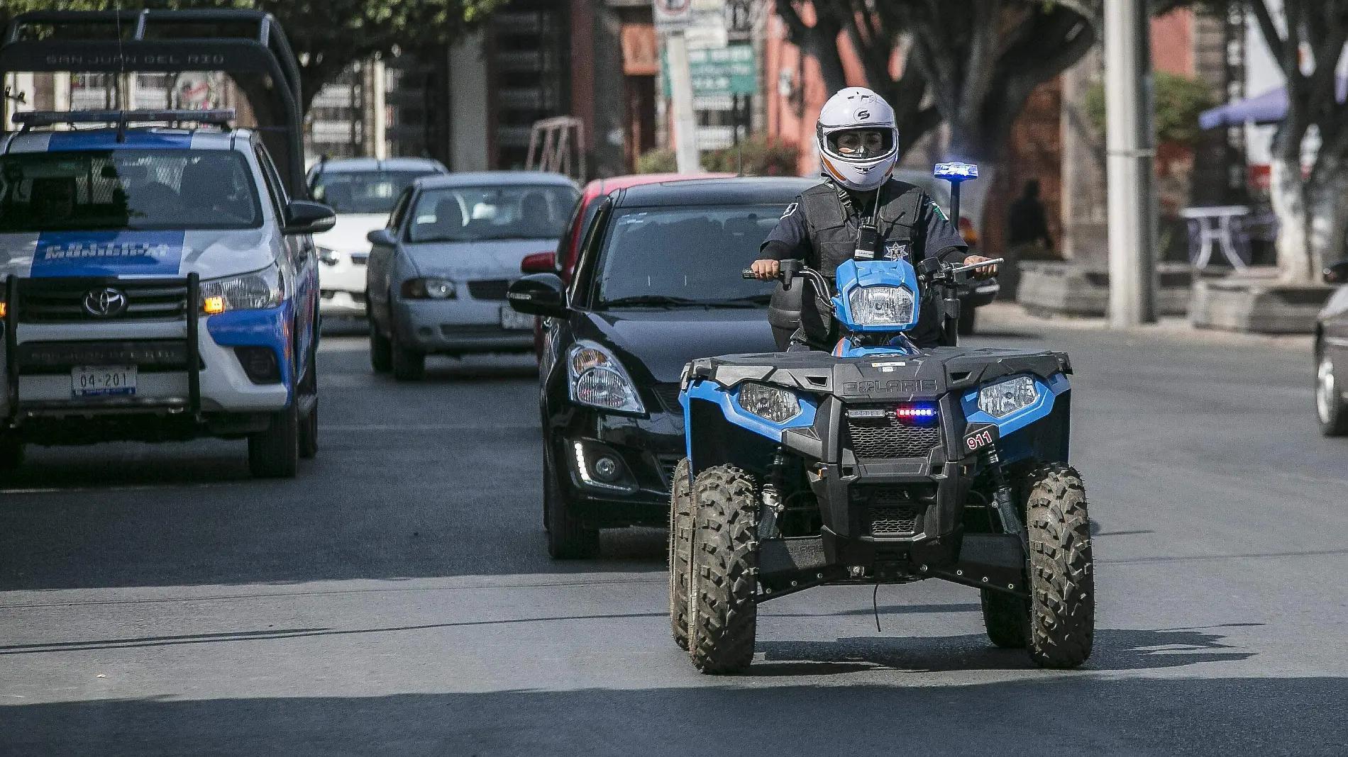 POLICÍA PORTADA